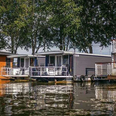 Lakóhajó, úszóház - Tisza-tó Tiszafüred Exterior foto