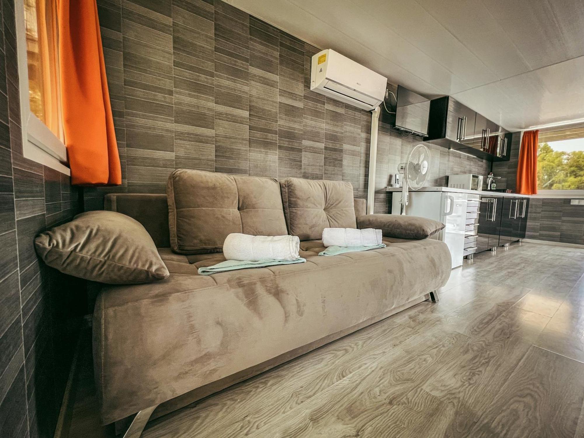 Lakóhajó, úszóház - Tisza-tó Tiszafüred Exterior foto