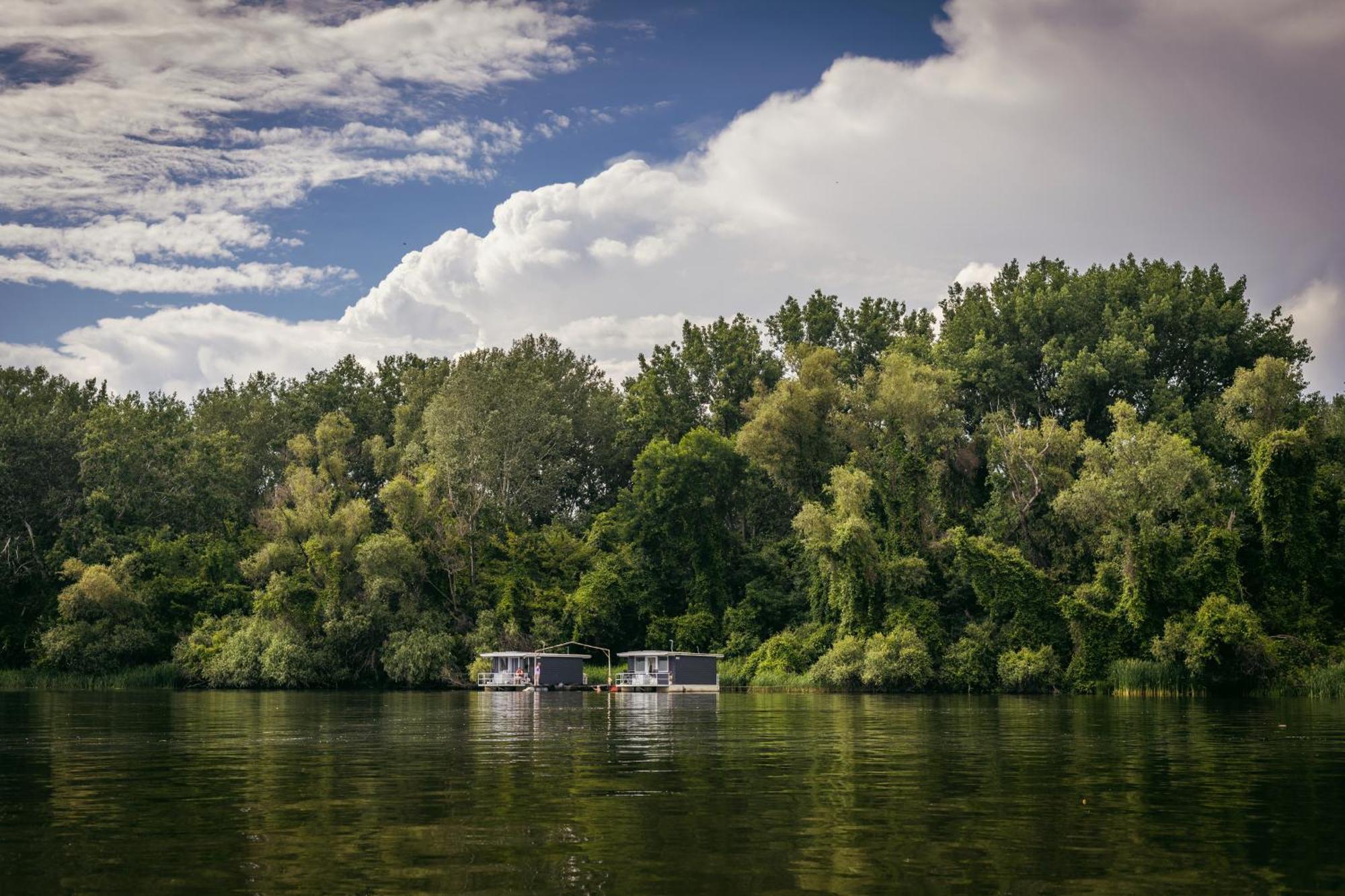 Lakóhajó, úszóház - Tisza-tó Tiszafüred Exterior foto